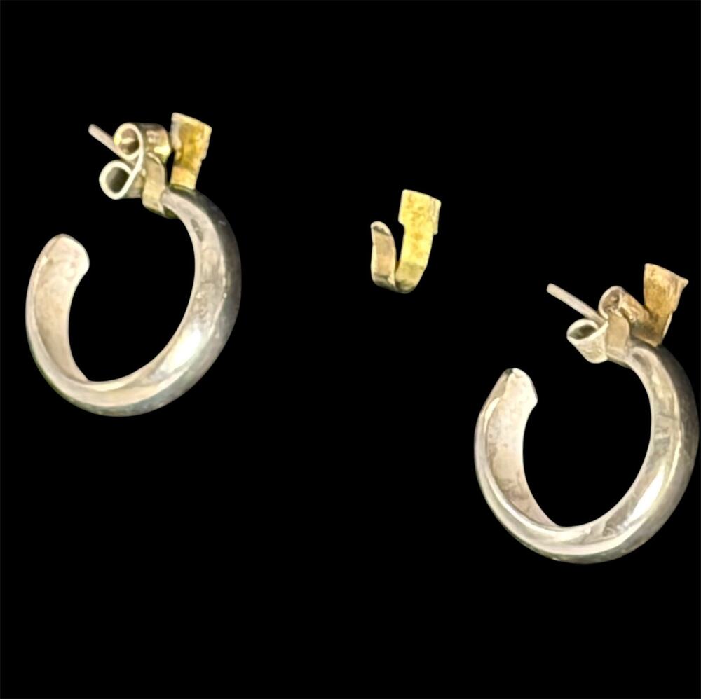 950 Sterling Silver Wide Dome Pierced Hoop Earrings 4g Peru NOS Unworn
